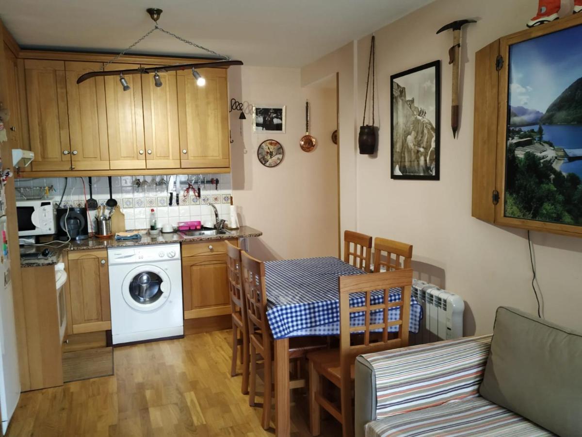 Apartamento En Escarrilla, Сальент-де-Гальего Экстерьер фото